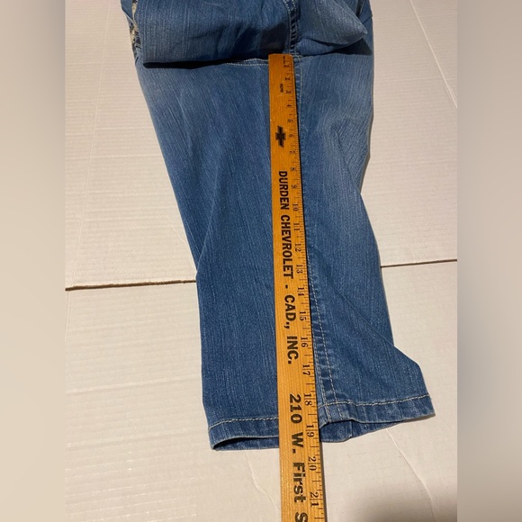 ND Weekend size 10P women’s embellished embroidered stretch denim capris jeans - Picture 6 of 12